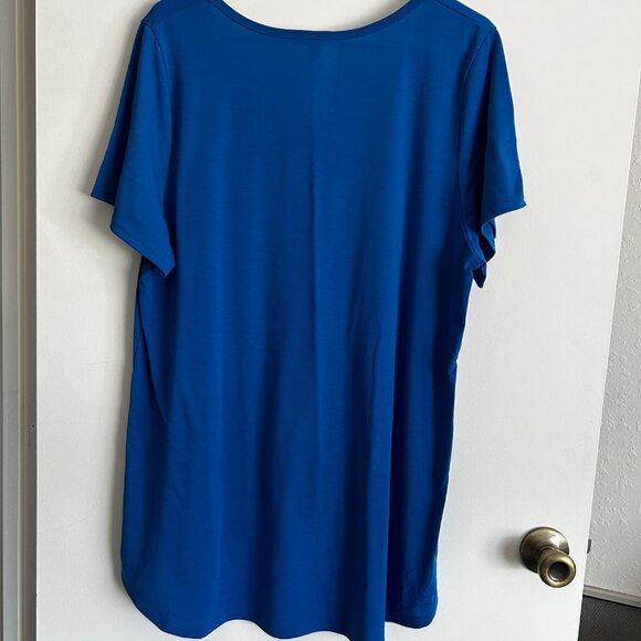 Top - Picture 2 of 3